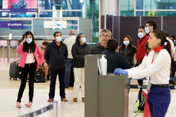 Coronavirus sigue expandiéndose por el mundo, con nuevos casos fuera de China y una muerte en EEUU