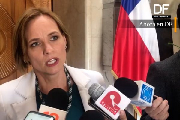 <p>Ahora en DF: Senadores instan a Mañalich a 'hacer su pega' tras llegada del Covid-19 a Chile</p>