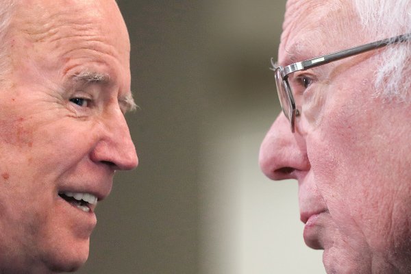 Warren se baja y empieza la recta final por la nominación demócrata entre Biden y Sanders