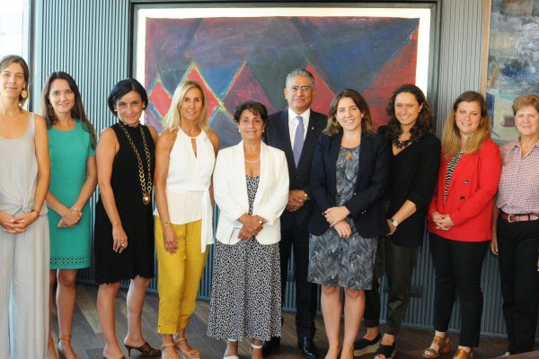 Reconocidas ejecutivas abordan los principales desafíos de las mujeres en el mundo empresarial