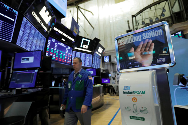 Mercados globales rebotan tras ola de ventas, pero Europa se desmarca