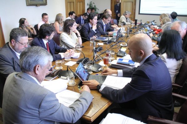 Ministro Briones y reforma previsional: "No soy partidario de poner límite a la rentabilidad" de las AFP