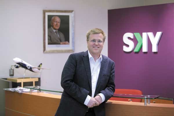 Holger Paulmann sube a presidencia de SKY y nombra nuevo CEO a partir de abril