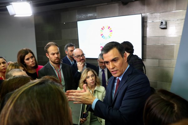 Miembros del gobierno de España se hacen prueba de coronavirus, tras caso positivo de ministra y cuarentena de Pablo Iglesias