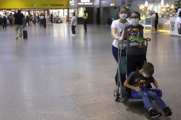 Las medidas que está adoptando la región para frenar el brote de coronavirus y Venezuela confirma sus primeros casos