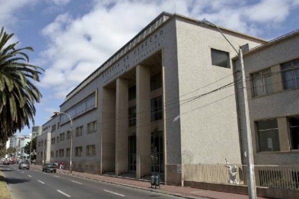 Universidades privadas también anuncian suspensión de clases