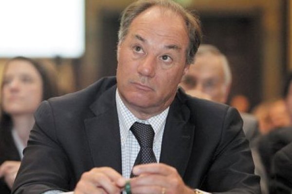 Juan Sutil: si la economía crece 0% este año, "no hay espacio para reacomodar la agenda social"