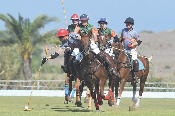 Club de Polo anuncia cierre hasta el 31 de marzo y llaman a socios a retirar sus caballos