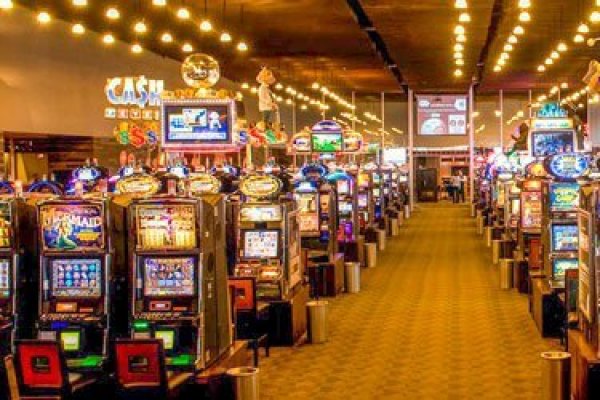 Coronavirus: ordenan cierre de casinos de juego a contar del miércoles