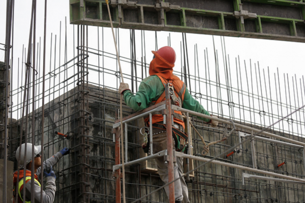 <p>Subdere adjudica $60.000 millones a municipios para proyectos intensivos en mano de obra</p>