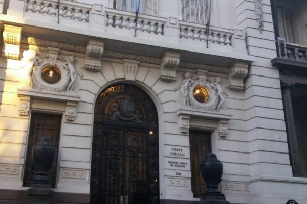 Suprema ordena a Cortes de Apelaciones reducir al mínimo trabajo presencial