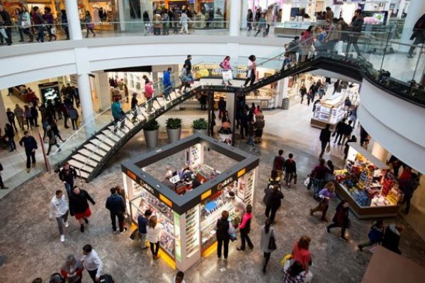 Un 40% del retail considera establecer horarios específicos para población de riesgo por Covid-19