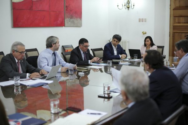 Gobierno crea mesa datos epidemiológicos del coronavirus