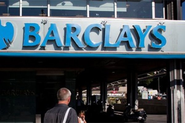 <p>Barclays se fija objetivo de cero emisiones netas de carbono para 2050</p>