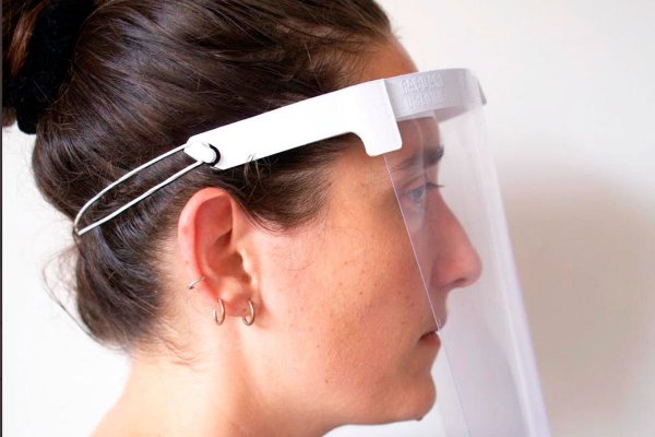 El equipo tras la máscara que se imprime en 3D