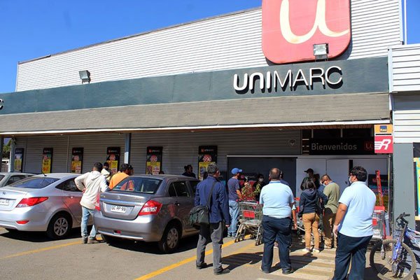 Unimarc recurre a la Justicia por decreto municipal que limitó horario de supermercados