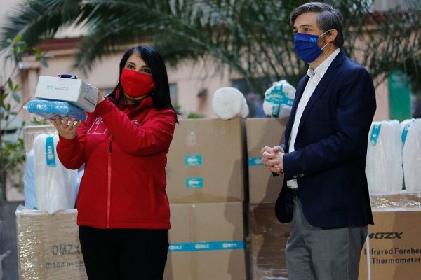 Negocios se adaptan para ir contra el coronavirus: Movistar Chile dona a Senama cerca de $400 millones en insumos médicos