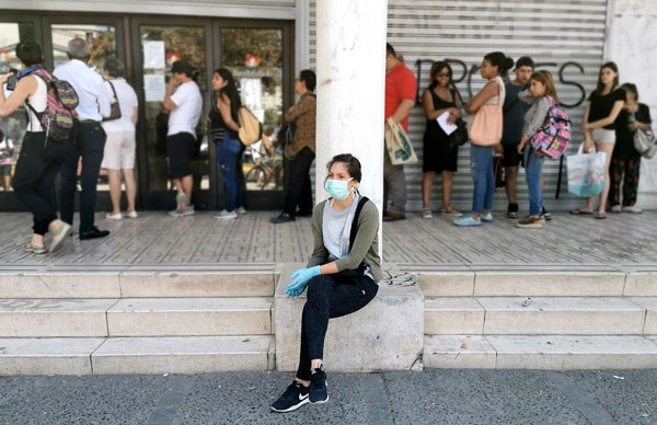 Sector financiero se hunde en el pesimismo en medio de los coletazos de la pandemia