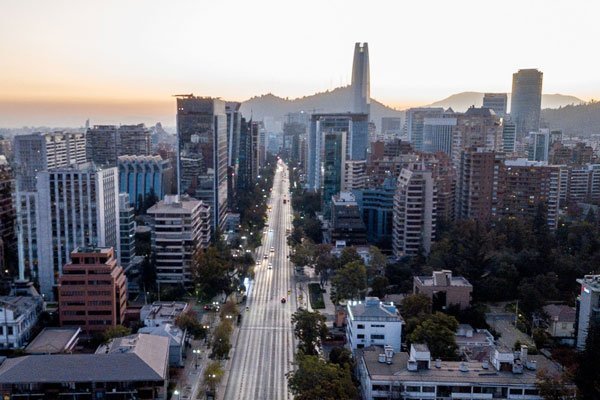 Grupo de expertos ligado a la centroizquierda propone una renta básica temporal de $ 400 mil ante impacto de coronavirus en el empleo