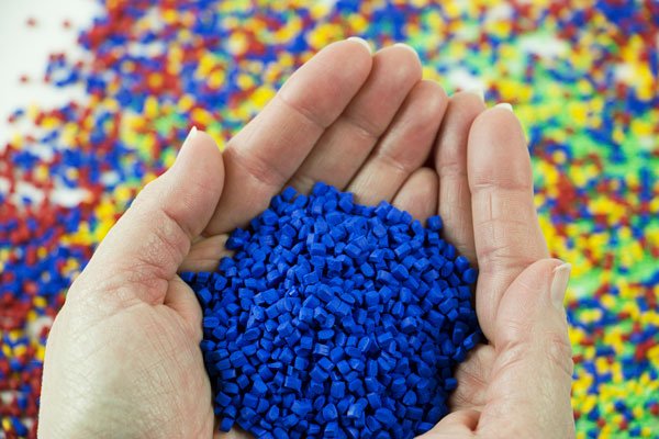 Tres emprendimientos que convirtieron los desechos de plástico en su materia prima