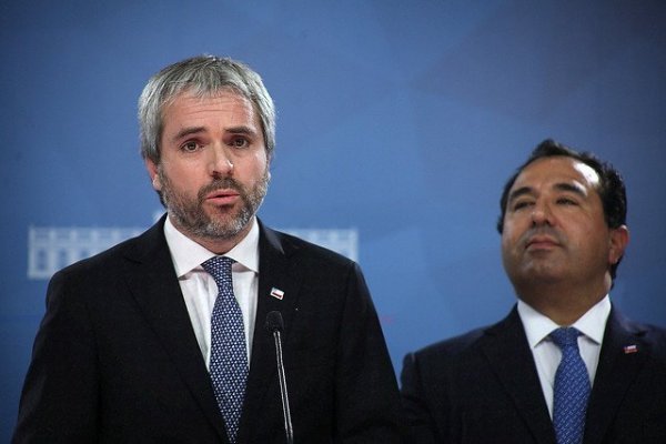 Gobierno destina $50 mil millones a municipios para insumos médicos y presenta guía ética para pacientes contagiados por coronavirus