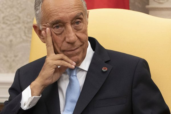 Presidente de Portugal: es el momento de que la banca devuelva el apoyo