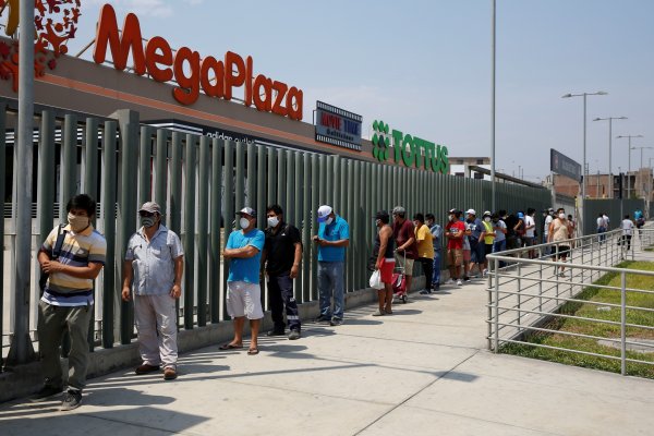 <p>Perú, Colombia y Argentina detallan el golpe del coronavirus en la actividad comercial</p>