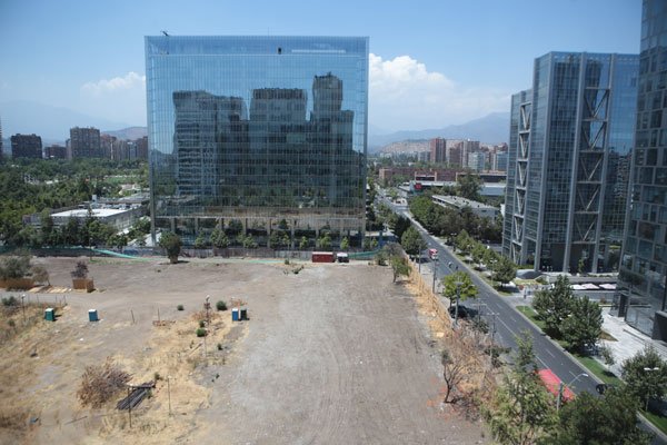Las Condes da luz verde a megaproyecto inmobiliario en la ex villa San Luis