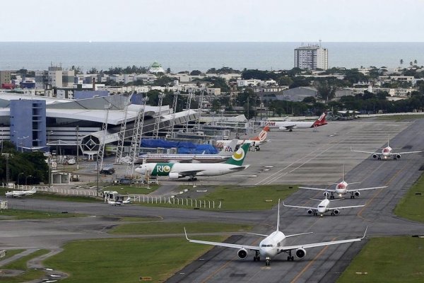 EEUU anuncia un acuerdo de US$ 25 mil millones para rescatar a sus principales aerolíneas