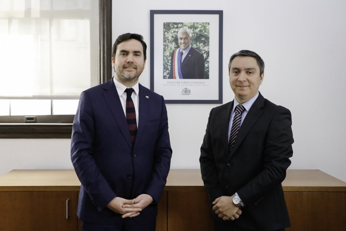 <p>El subsecretario de Hacienda, Francisco Moreno, y el jefe de la Unidad de los TTA, Pablo Ibáñez.</p>