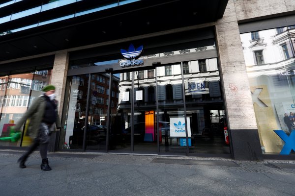 Gobierno alemán rescata a Adidas con millonario préstamo de emergencia