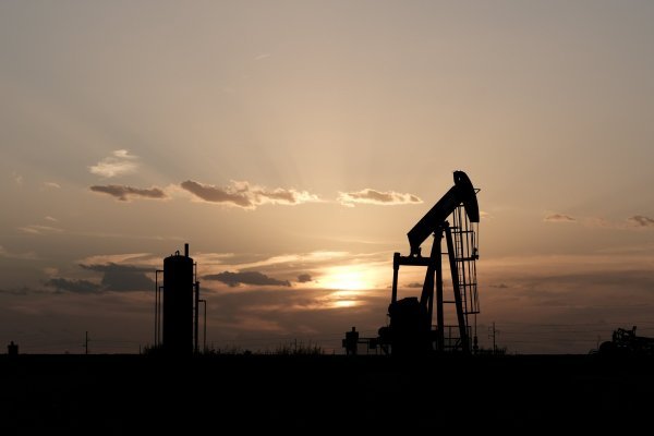 El petróleo en EEUU se hunde a mínimos de dos décadas