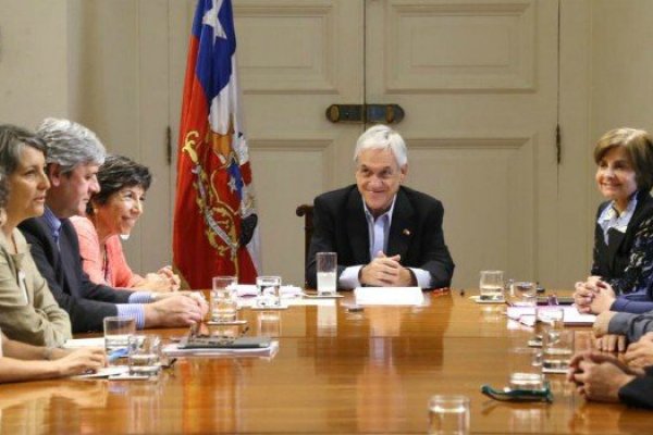 Consejo Asesor del gobierno por Covid-19 dice que no fue consultado por regreso a de trabajadores públicos