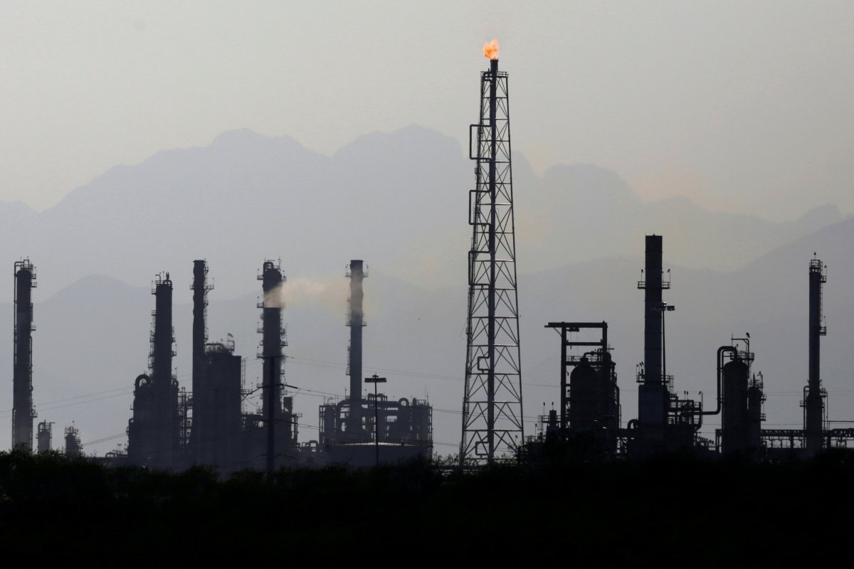 <p>La pesadilla del petróleo no para: se extiende a los contratos a junio y el Brent baja de US$ 20</p>