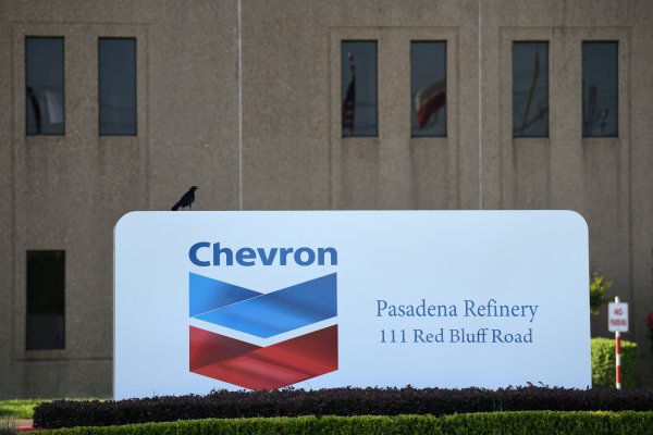 <p>El gobierno de Trump había dado una licencia a Chevron que la eximía de las sanciones por operar en Venezuela. (Foto: Reuters)</p>