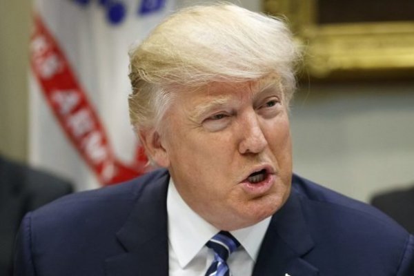 Trump ordena a Marina disparar a barcos iraníes que hostiguen a naves de EEUU