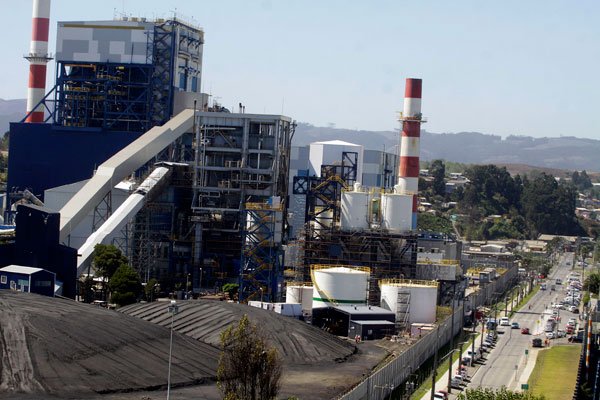 Ministerio de Energía explica cómo calculó el costo del plan de reducción de emisiones de Chile a 2050