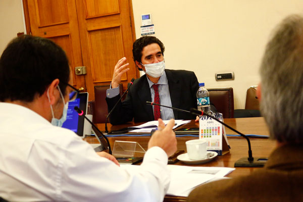Chile logra colocar bonos por US$ 2.000 millones