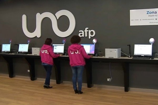 AFP UNO critica reforma de pensiones y dice que debiera existir un solo sistema previsional para civiles y las FFAA