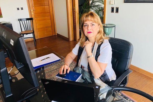 Embajadora de la Unión Europea en Chile: “Si algo va a salir muy fortalecido de esta pandemia es el Estado”