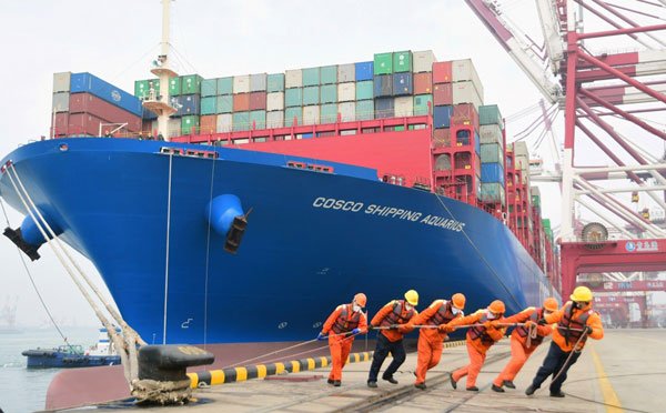 Países de la APEC se comprometen a facilitar el flujo de bienes y servicios esenciales para combatir la pandemia