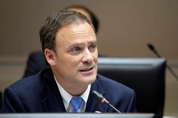 Ward en Icare: “No podemos dar espacio al populismo y eso se logra con propuestas responsables”