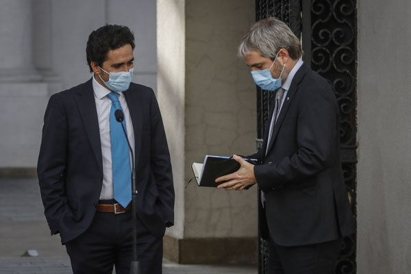 Gobierno buscará acuerdo de ayuda a aerolínea y analiza situación de otras empresas