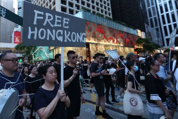 Parlamento chino aprueba polémica ley de seguridad de Hong Kong y aviva tensiones con Estados Unidos