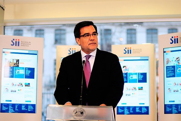 Director del SII: "Cuando un contribuyente decide no pagar sus impuestos, es el país entero el que sufre"