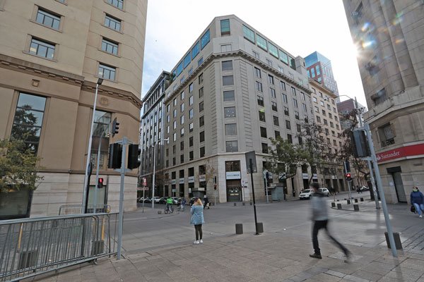<p>Banco BICE y la aseguradora BICE Vida llamaron a juntas extraordinarias de accionistas para el 17 de junio. Foto: José Montenegro</p>