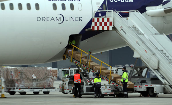 MTT crea coordinación para mejorar logística de carga del Aeropuerto de Santiago