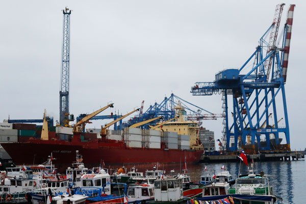 Sigue remezón del comercio exterior: baja de importaciones de consumo recuerdan el ‘82