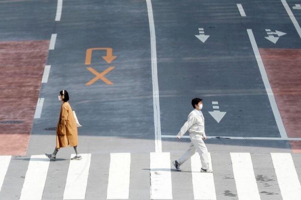<p>El Banco de Japón promete US$ 1 billón a las empresas en apuros</p>