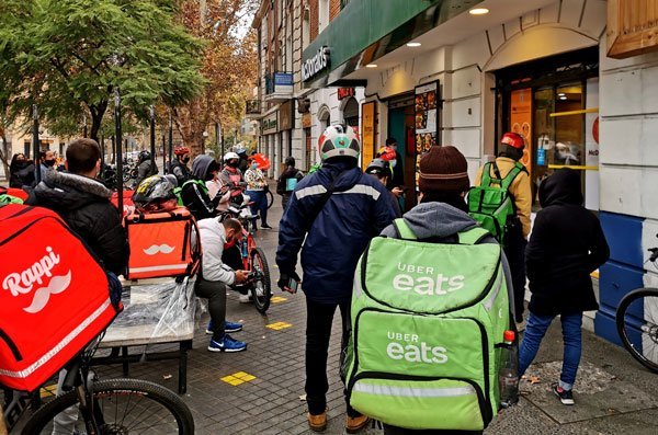 <p>CCS y Achiga lanzan protocolo de higiene y seguridad para entrega de alimentos vía delivery</p>